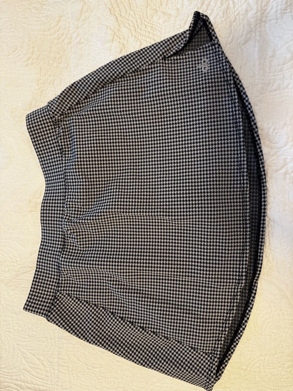 ALO Yoga Women’s Micro Houndstooth Tennis Skirt